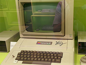 Apple IIplus signiert von Woz