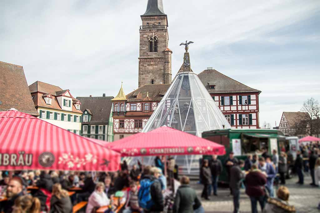 Erstes Foodtruck RoundUp ON TOUR Schwabach Königsplatz Schwabach