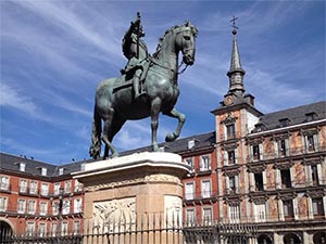 Reiterstatur auf dem Plaza Mayor